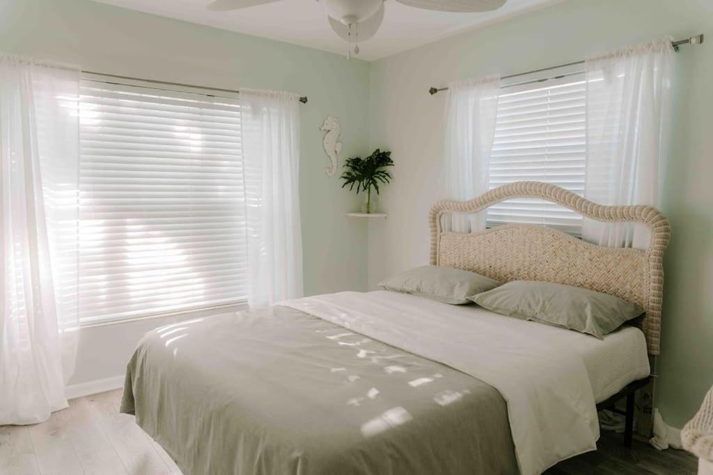 Entire Home, Heated Pool, Just 10 Min To Beach! Vero Beach Bagian luar foto