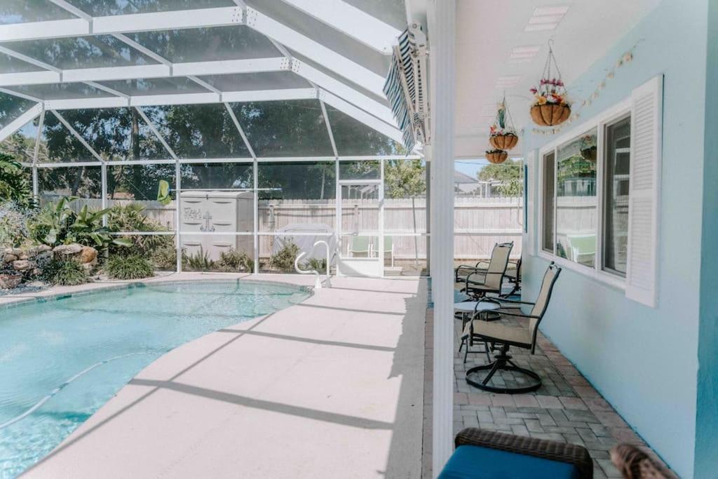 Entire Home, Heated Pool, Just 10 Min To Beach! Vero Beach Bagian luar foto